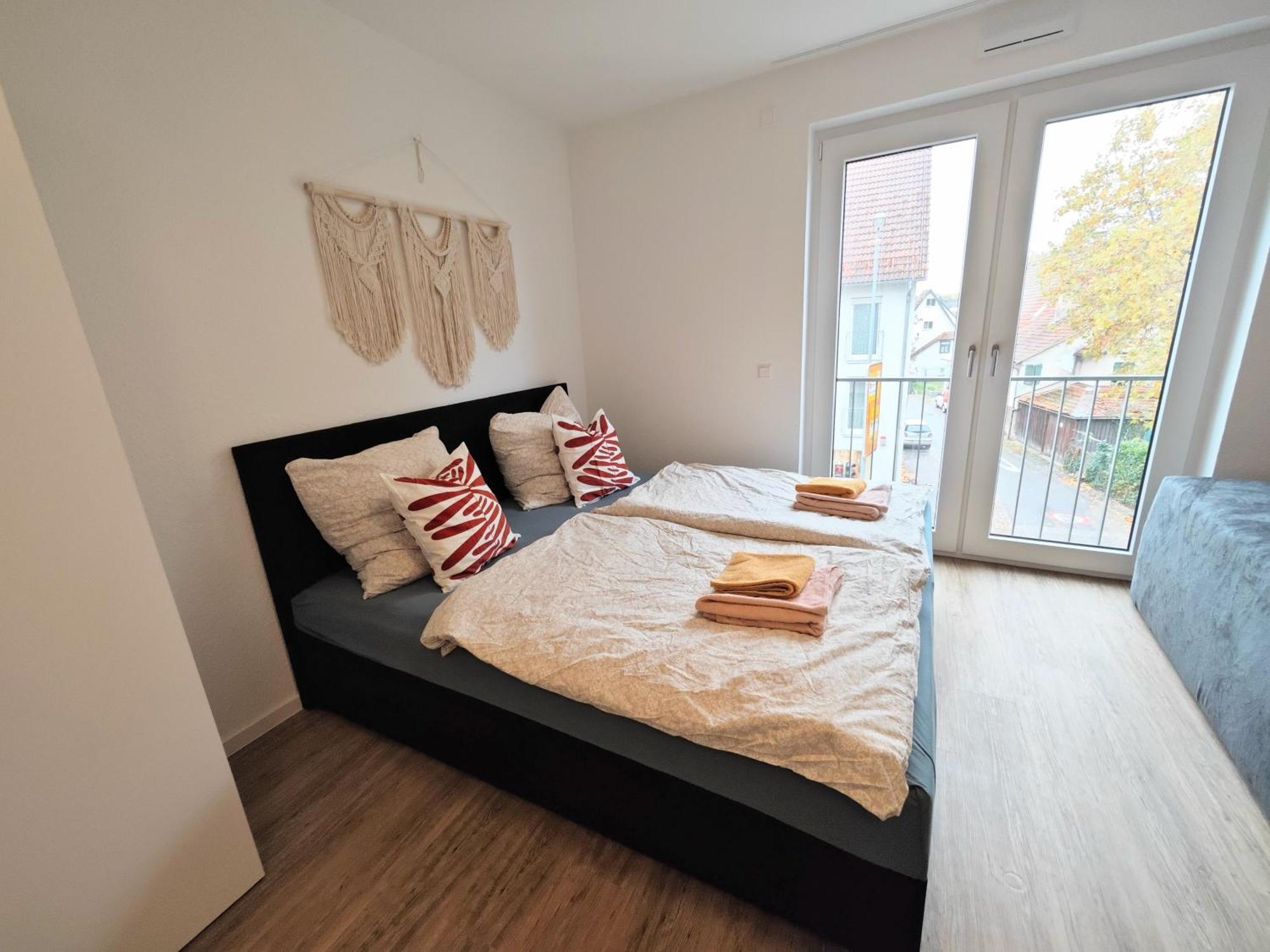 Ticasa Gold-Zentral-Outlet-Aufzug-Stylisch-Unique Метцинген Экстерьер фото